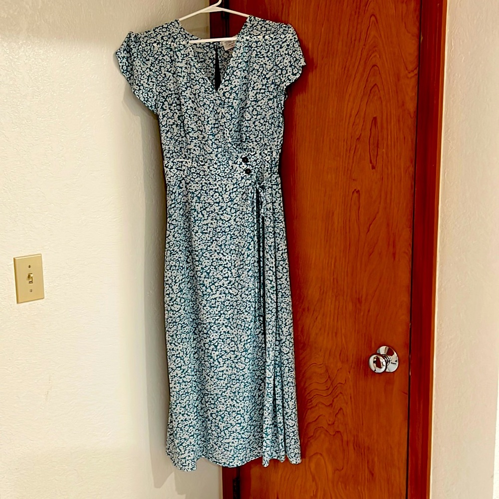 New, beautiful midi dress